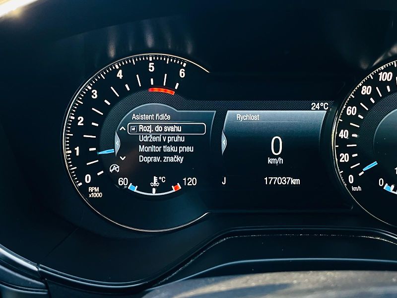 Ford Mondeo 2.0TDCi MAN VÝHŘEV SENZORY LED - fotka 44 z 46
