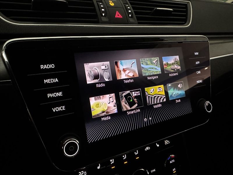 Škoda Superb 2,0 TDi  DSG 4x4 Scout Virtual - fotka 33 z 50