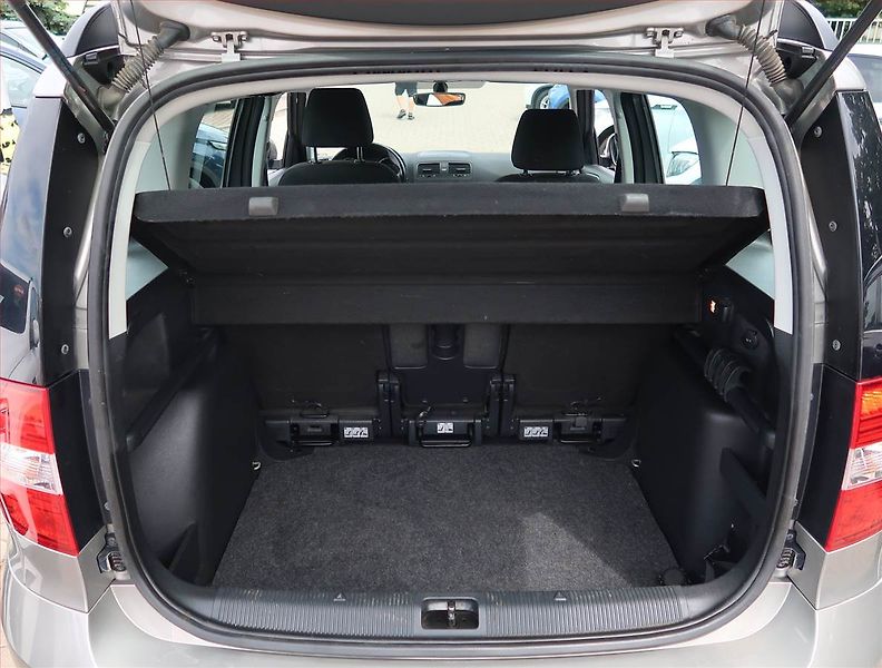 Škoda Yeti (2017) 1.4 TSI, 4X4, Automat, ČR - fotka 14 z 19