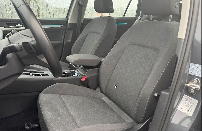 Volkswagen Golf Variant 1.5 TGI Base Ambient  - fotka 10 z 17