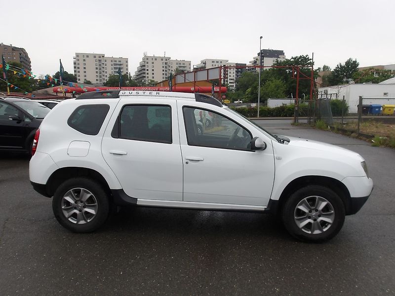 Dacia Duster 1,6i ČR ! 1.MAJITEL ! - fotka 9 z 29