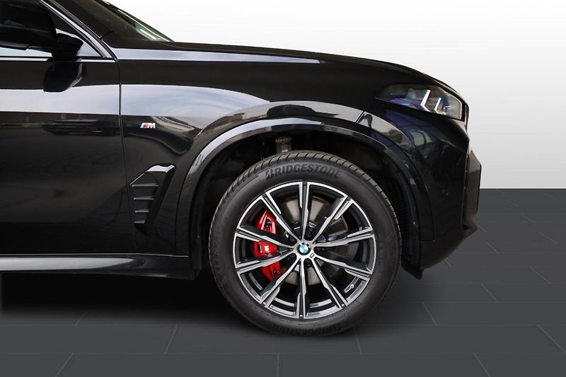 BMW X5 xDrive30d - fotka 7 z 33