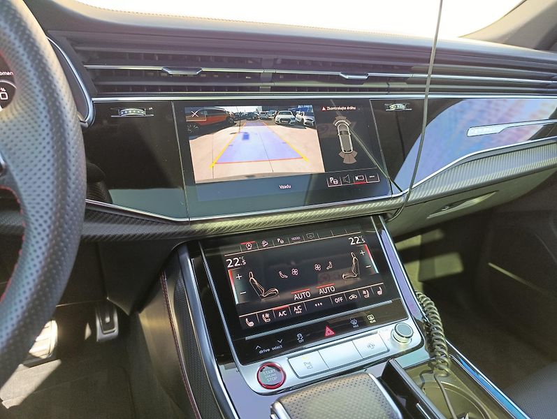 Audi RS Q8 4.0TFSI 441kW QUATTRO ČR DPH  - fotka 28 z 40