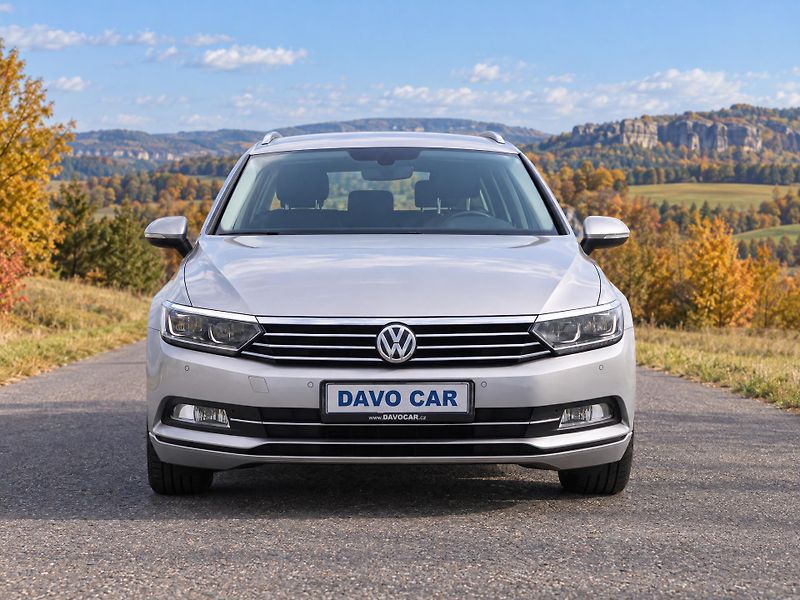 Volkswagen Passat 1,6 TDI Comfortline LED - fotka 2 z 28