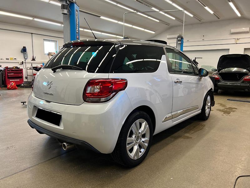 Citroën DS3 1.2 VTI 60kW - fotka 4 z 19