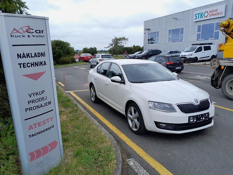 Škoda Octavia 2.0 TDI 4x4 110 kW - fotka 1 z 24