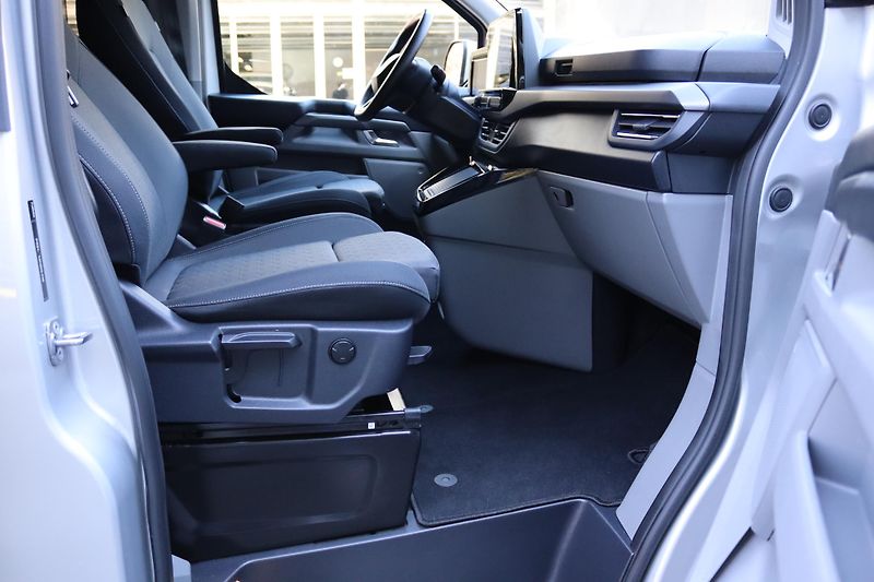 Ford Tourneo Custom Ford Tourneo Custom titaniumL2 - fotka 47 z 55