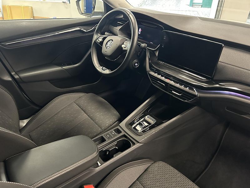 Škoda Octavia (2023) 2.0TDi DSG Style Matrix LED TZ - fotka 28 z 28