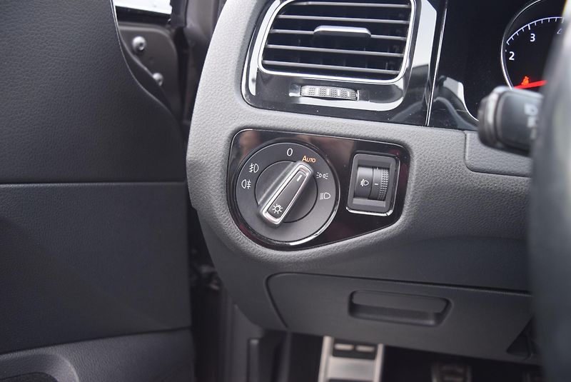 Volkswagen Golf Variant (2016) 1.4TSI 110kw COMFORTLINE TAŽNÉ - fotka 33 z 45