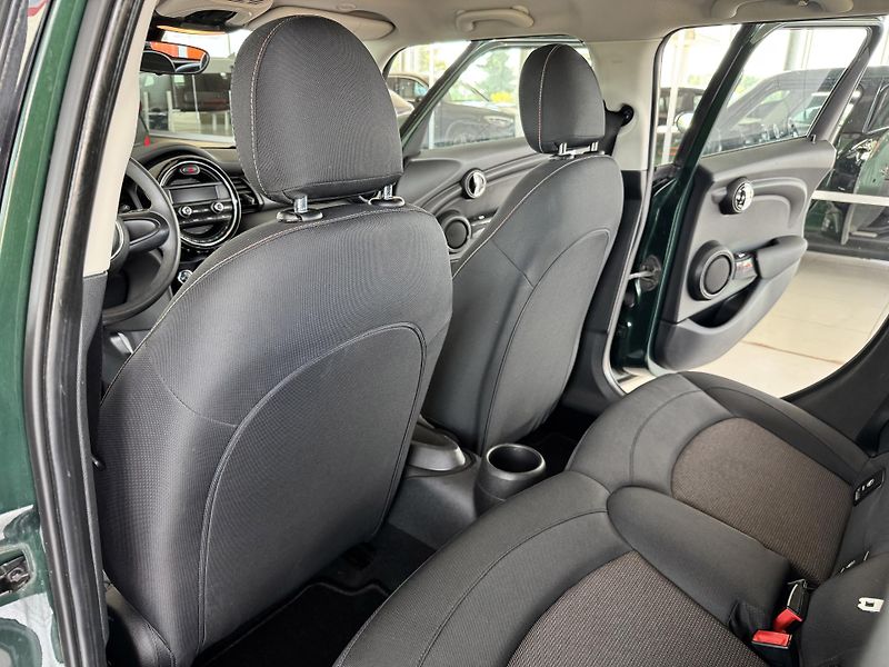 Mini Cooper 1,5T 100kW*VyhřívanáSedadla - fotka 17 z 29