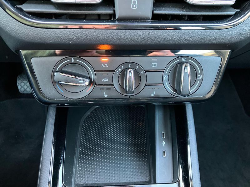 Škoda Scala 1,0TSi 85kW SELECTION - fotka 20 z 29