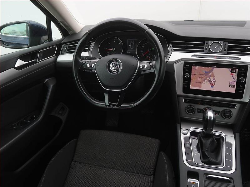 Volkswagen Passat (2017) 1.6 TDI, Automat, Navi - fotka 7 z 18