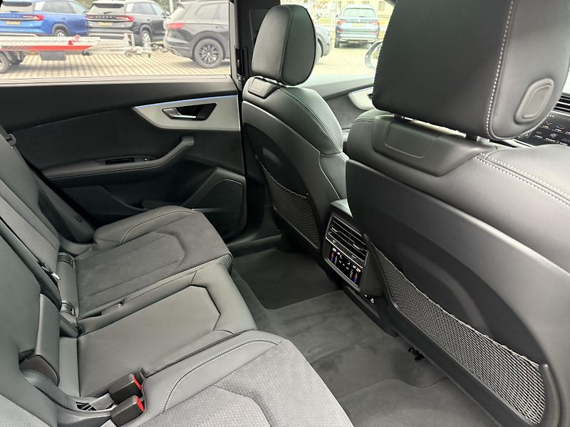 Audi Q8 (2025) 50TDI 210kW OLED K360 PANORAMA - fotka 35 z 59