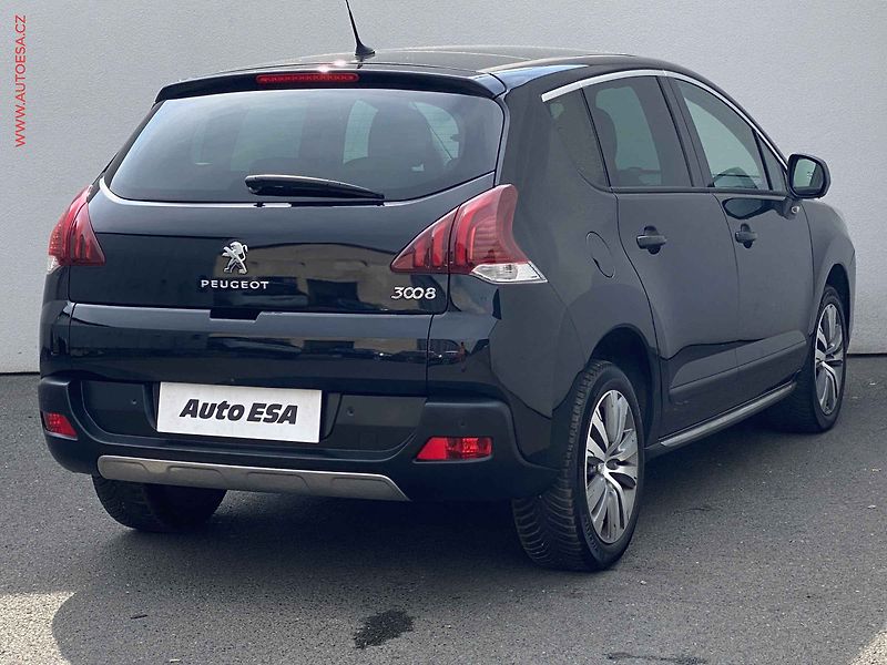 Peugeot 3008 (2014) 2.0 HDi, Allure, bixen, panor - fotka 4 z 17
