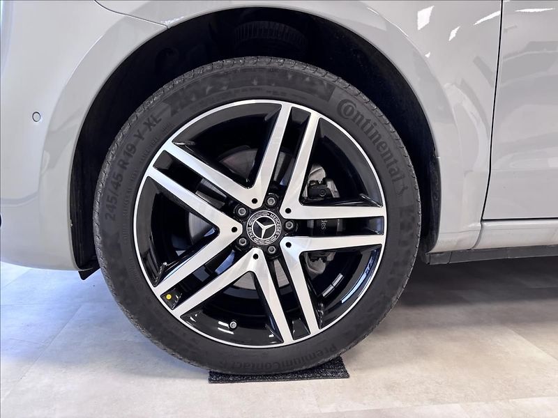 Mercedes-Benz Třídy V V300D 4MATIC STYLE L - fotka 4 z 38