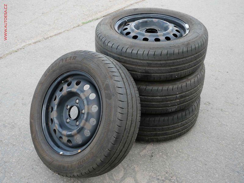 Kia Ceed (2012) 1.4i, ČR, AC, tempo - fotka 16 z 16