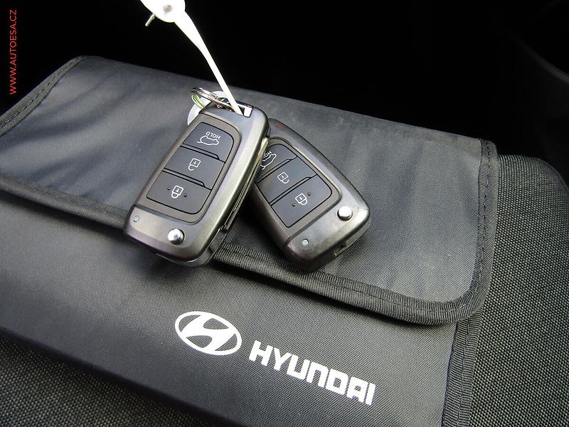 Hyundai i30 (2023) 1.0 T-GDi, ČR, servis.kniha - fotka 20 z 21