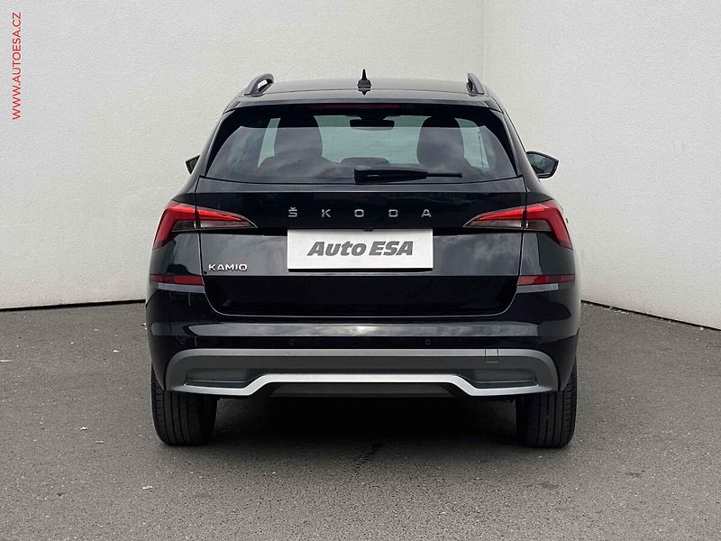 Škoda Kamiq (2022) 1.0 TSi, Ambition, DSG, LED - fotka 5 z 18