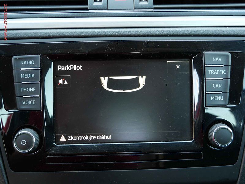 Škoda Rapid (2016) 1.2 TSi, Ambition, xenon - fotka 24 z 25