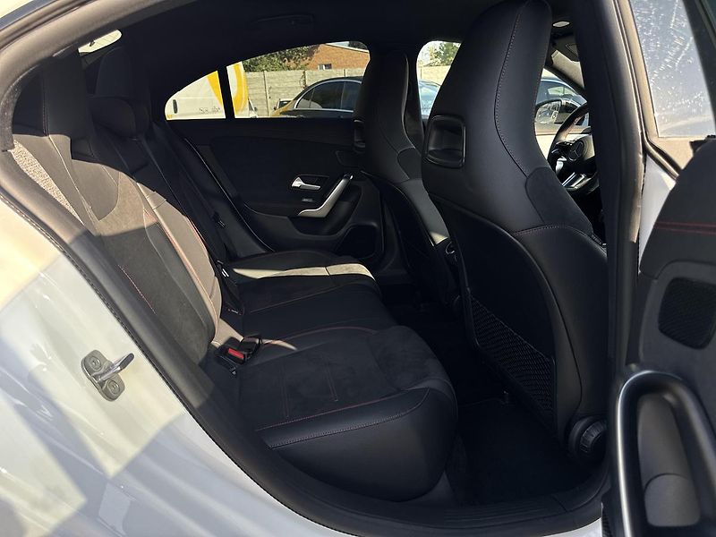 Mercedes-Benz CLA 200 kupé CZ, 1. majitel - fotka 14 z 15