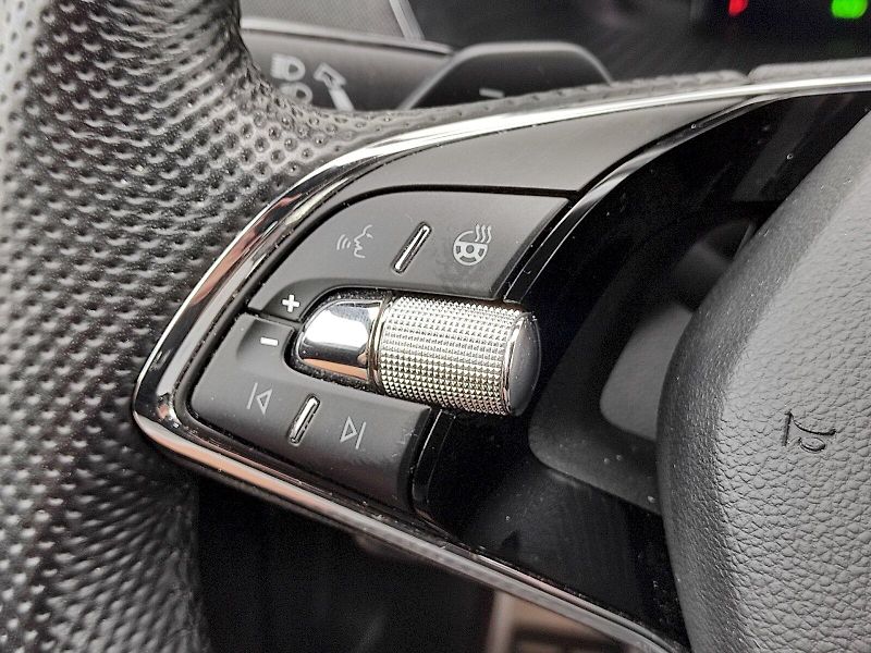 Škoda Octavia (2023) combi SportLine 2,0 tdi 110 Kw - fotka 30 z 38
