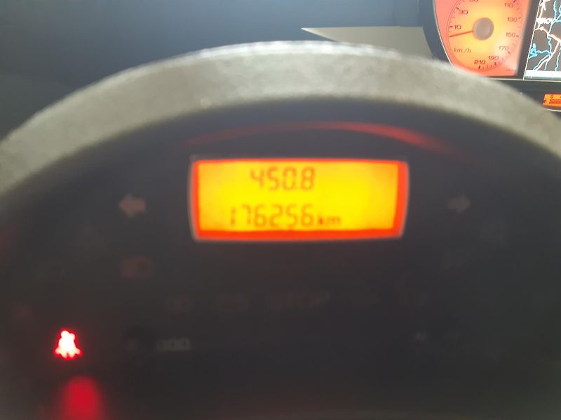 Citroën C8 2.0 HDI DIGIKLIMA NAVI TAŽNÉ - fotka 14 z 24