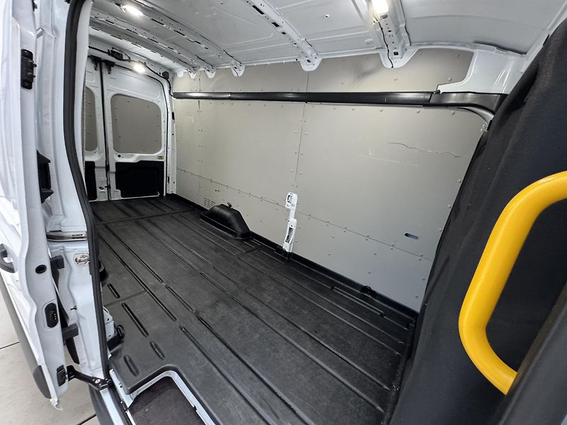 Ford Transit (2022) 350 Trend L4 2.0 ČR 1MAJITEL - fotka 35 z 45