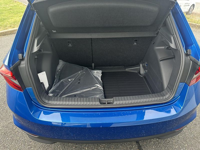 Škoda Fabia DYNAMIC 1.0TSI 85kW - fotka 8 z 8