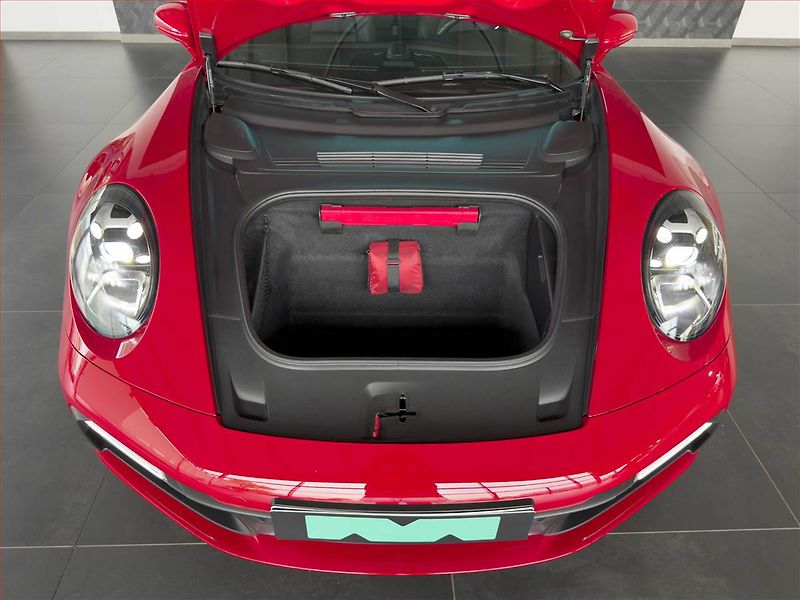 Porsche 911 (2024) Carrera S - fotka 10 z 20