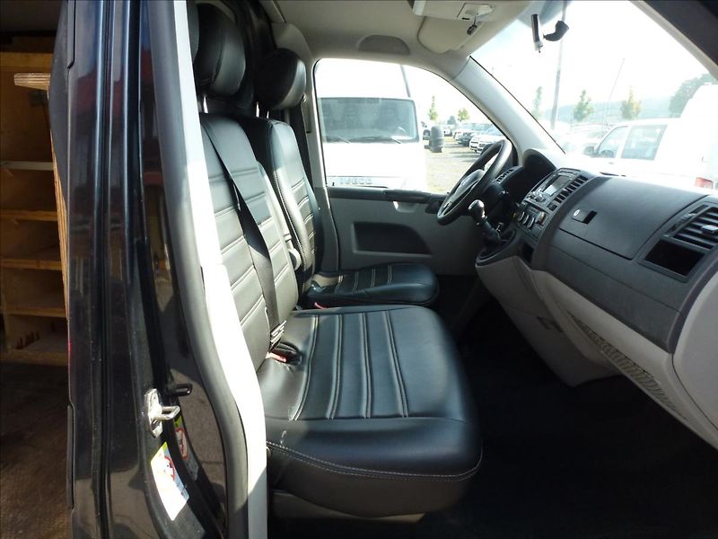 Volkswagen Transporter 2,0 TDI Long - fotka 29 z 48