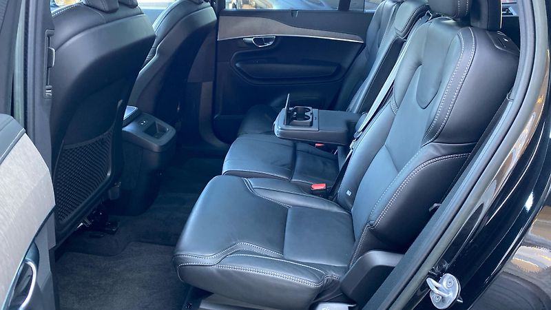Volvo XC90 PLUS BRIGHT CHROME, B5 AWD, 17 - fotka 8 z 45