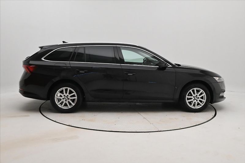 Škoda Octavia 2,0 TDI 110kW DSG Style Záruka - fotka 4 z 32