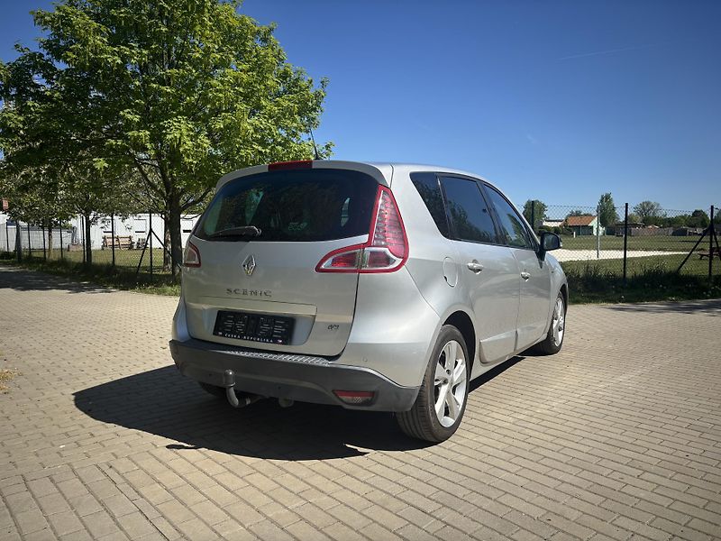 Renault Scénic 1.6 dCi BOSE Edition - fotka 8 z 27