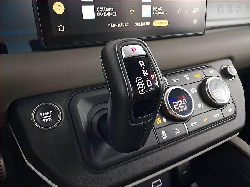 Land Rover Defender (2024) D200 AWD - fotka 13 z 20