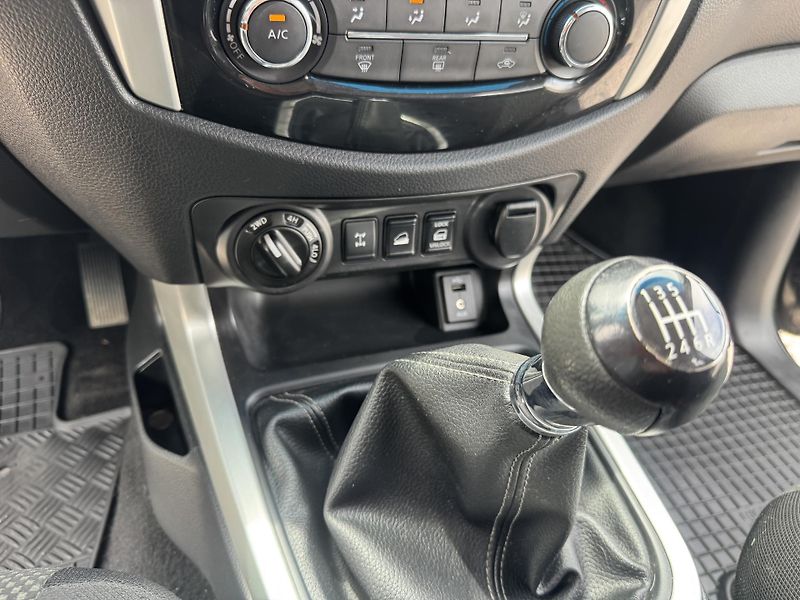 Nissan Navara (2017) 2.3DCi,4x4,TAŽNÉ,DPH - fotka 16 z 37