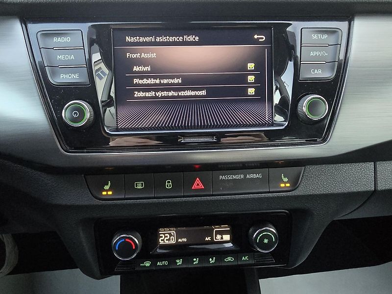 Škoda Fabia 70kW STYLE DIGIKLIMA ČR - fotka 17 z 36