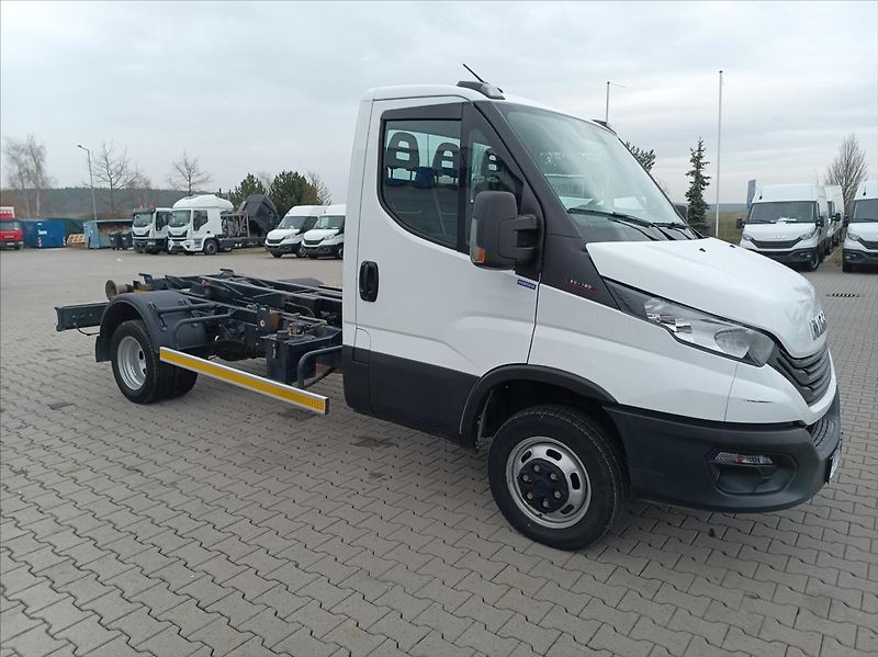 Iveco Daily 3,0   50C18 3,5t kontejner - fotka 2 z 14