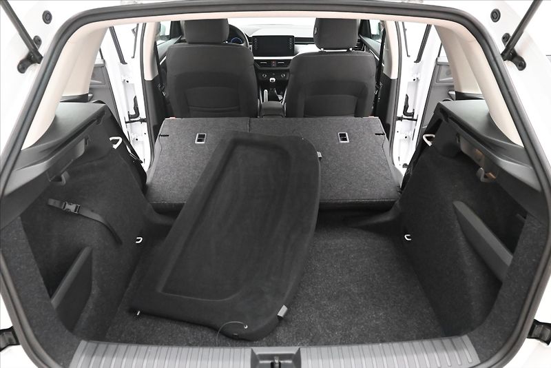 Škoda Kamiq 1,0 TSI 81 kW VIRTUAL NAVI Zár - fotka 11 z 30