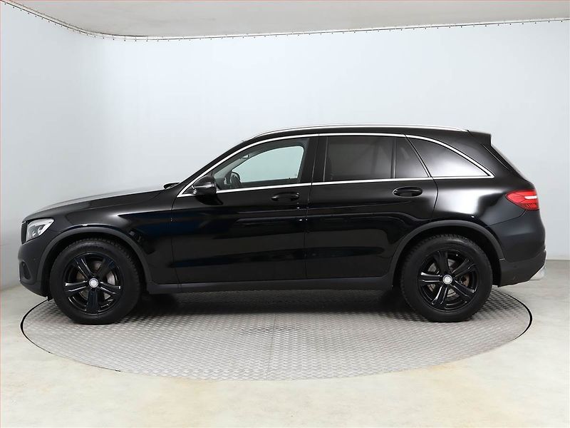 Mercedes-Benz GLC (2016) 220 d 4MATIC, 4X4 - fotka 3 z 22