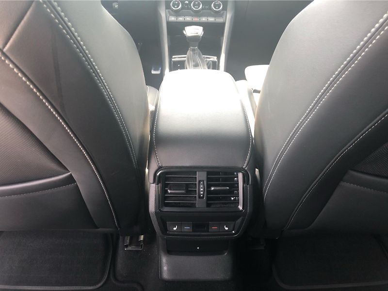 Škoda Kodiaq 2,0 TDI DSG 4x4 Sportline - fotka 23 z 30