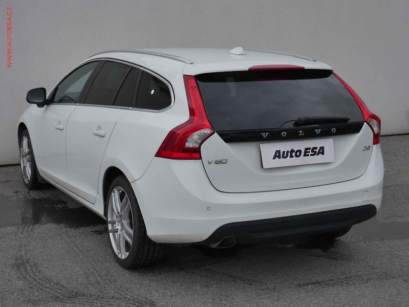 Volvo V60 (2013) 2.0D, ČR, AT - fotka 6 z 17