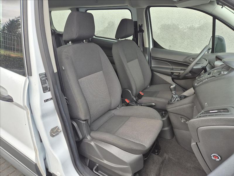 Ford Tourneo Connect 1,6 TDCi Long DPH! - fotka 23 z 28