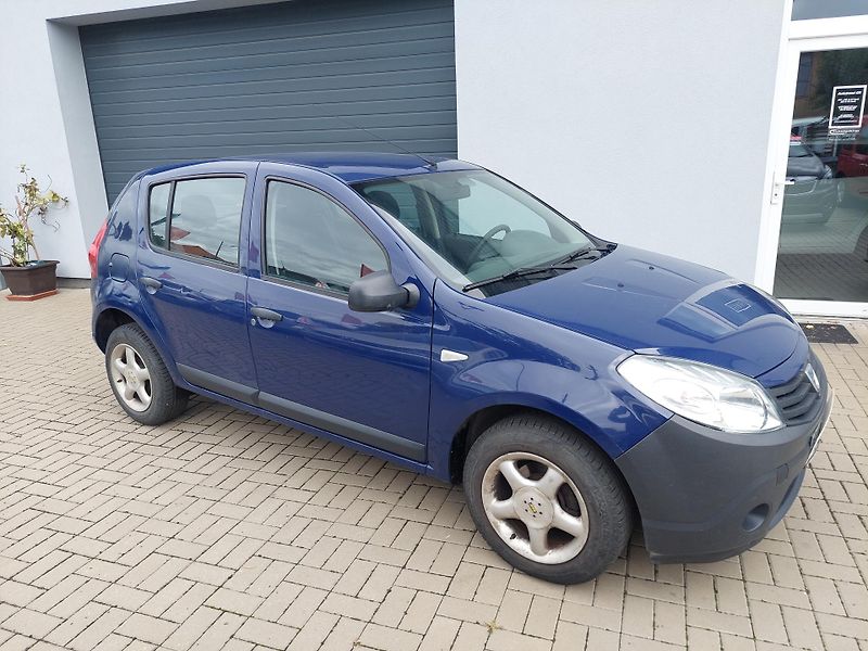 Dacia Sandero (2009) 1.2i-16v - fotka 5 z 17