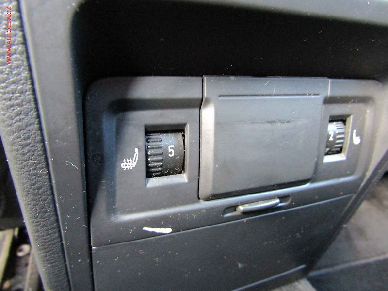 Volkswagen Passat (2008) 1.9TDi Variant, TZ, výhř.sed. - fotka 10 z 21