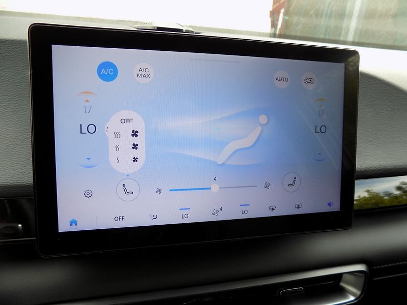 BAIC X5 (2025) 1.5T/AT/Pixel-Led/PANO/DPH/ - fotka 34 z 38