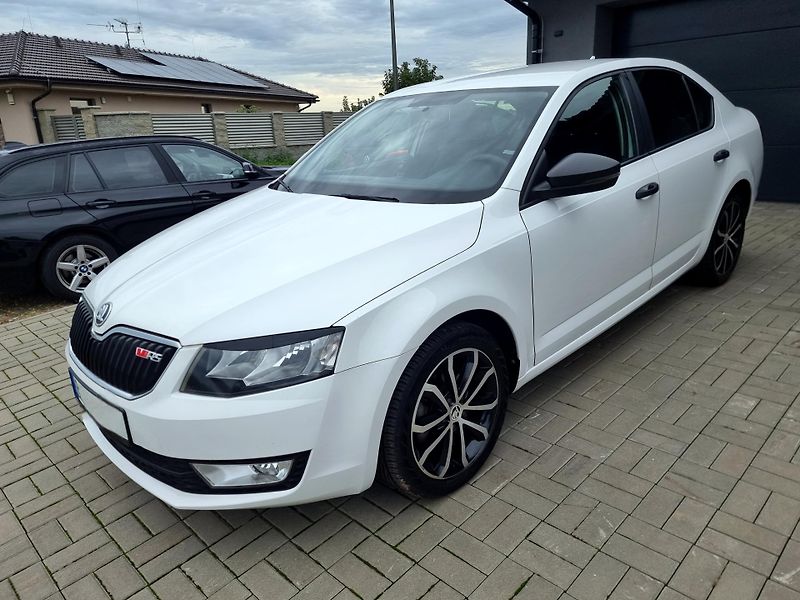 Škoda Octavia (2013) - fotka 1 z 20