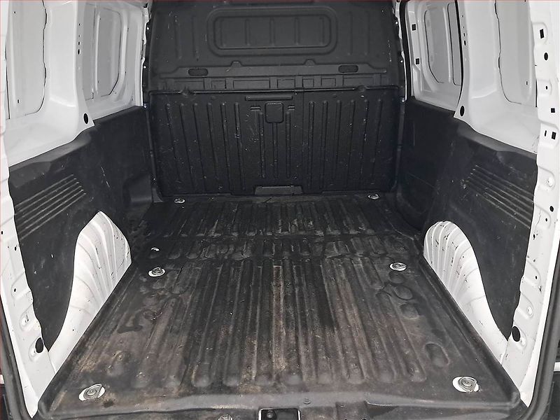 Opel Combo (2020) 1.5 CDTI, ČR, 1Maj - fotka 10 z 13