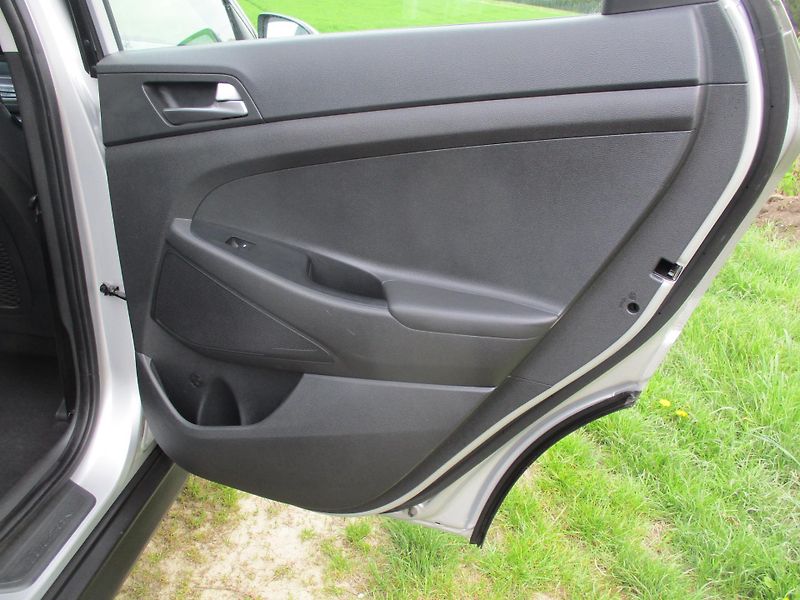 Hyundai Tucson 1.6 GDi 99kW*70tkm*KRÁSNÝ STAV - fotka 27 z 41