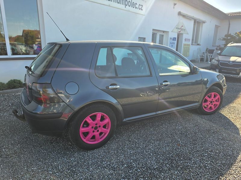 Volkswagen Golf (2001) 1.9 TDI Zimáky - fotka 2 z 22