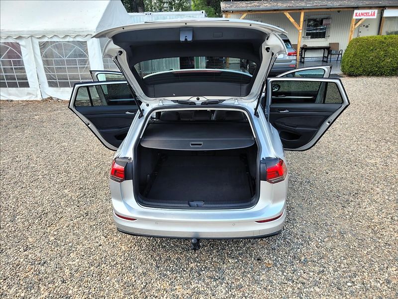 Volkswagen Golf 2,0 TDI,Life,navi,výhřev,klima - fotka 41 z 50